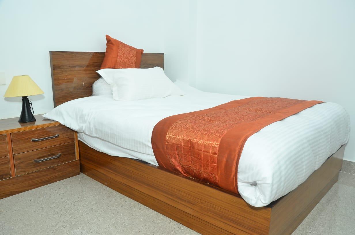 Twin Bed Room